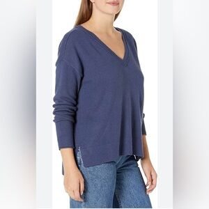 NWOT TERRA & SKY SWEATER ……..473